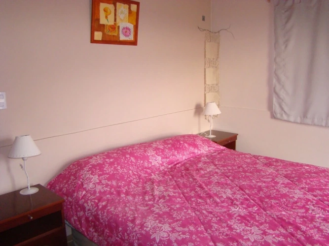 2 Bedrooms Standard Family room with mountain view