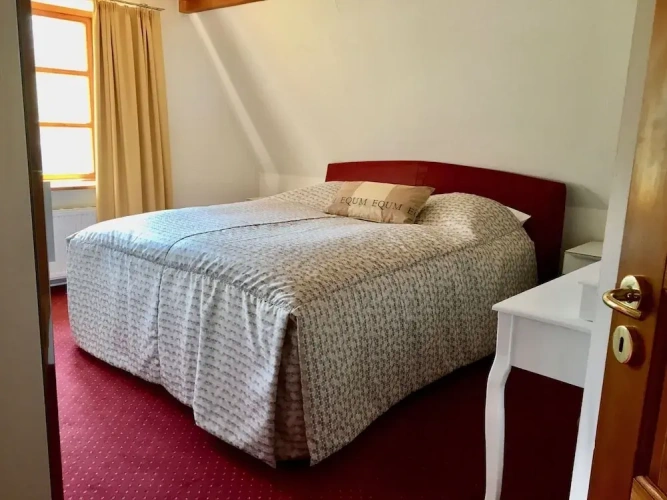 5 Bedrooms Classic Cottage