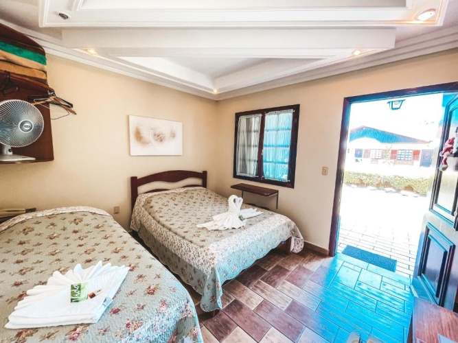 Standard Triple room