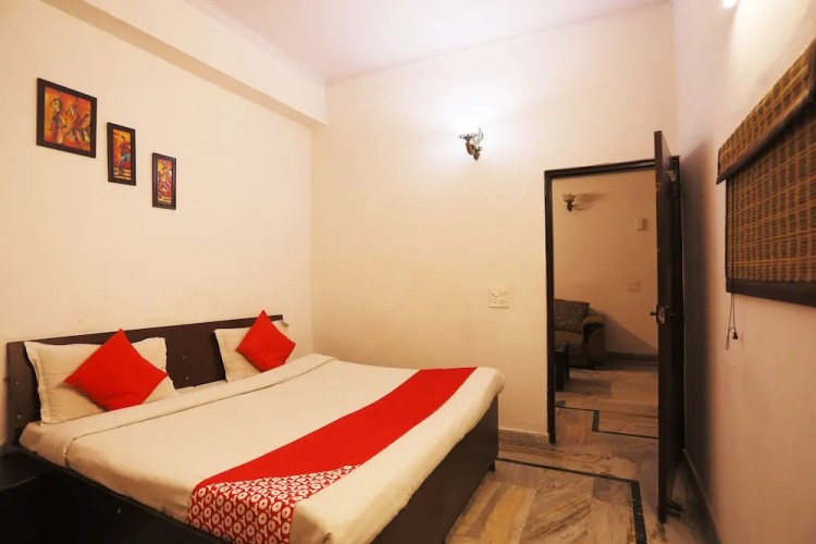 Oyo 14654 Brs Homes