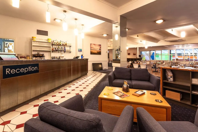 Kingston Hotel