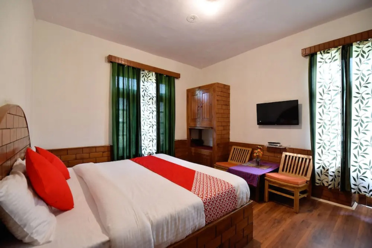 OYO 13232 Red Rose Cottage