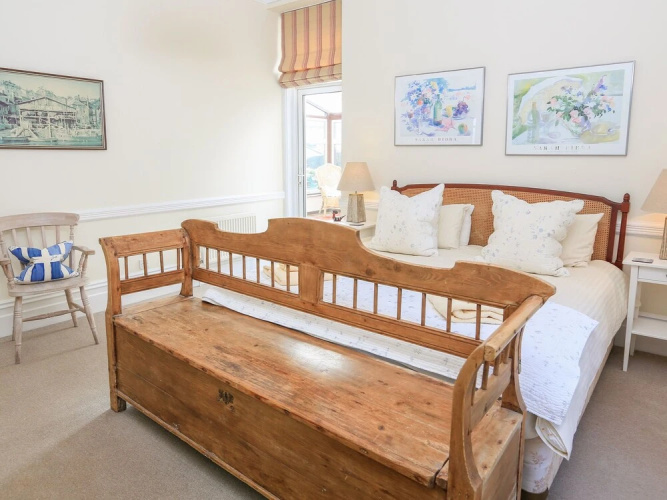 1 Holmleigh