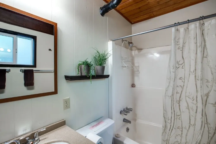 2 Bedrooms Villa