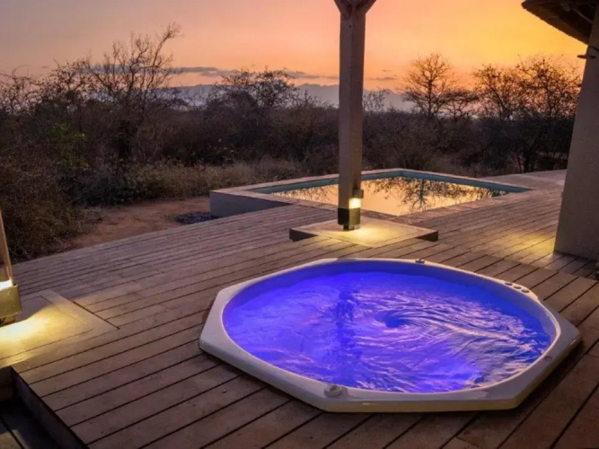 Villa in Hoedspruit With a Jacuzzi