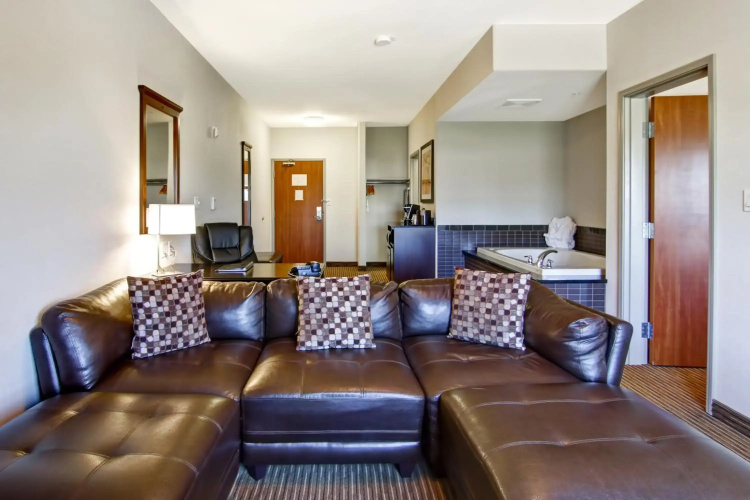 Canalta Melfort Hotel
