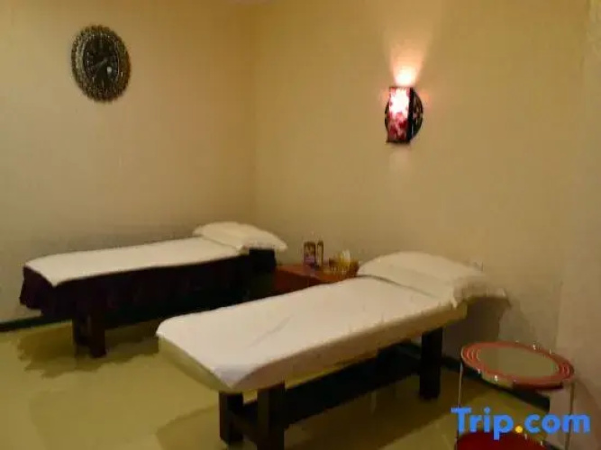 Zhuhai Minghan Holiday Inn