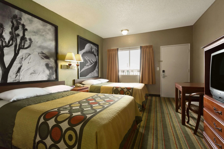 Super 8 by Wyndham Ridgecrest