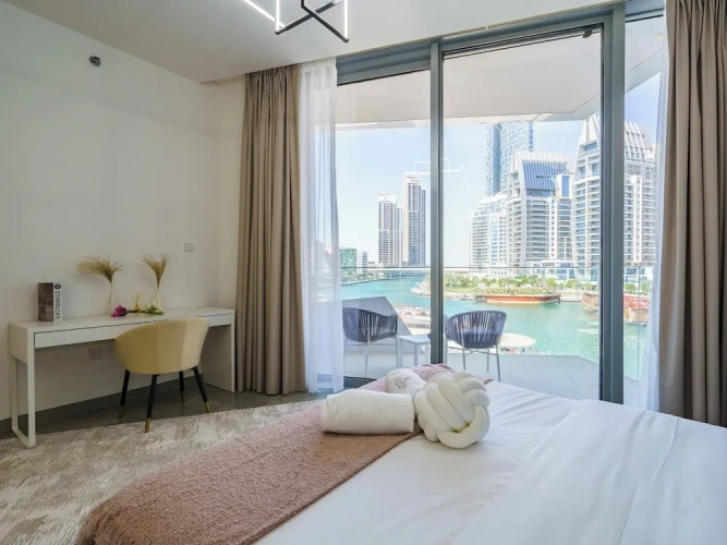 Lavish 2BR with Balcony-Full Marina View