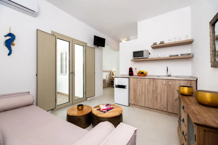 Aerenia Suites