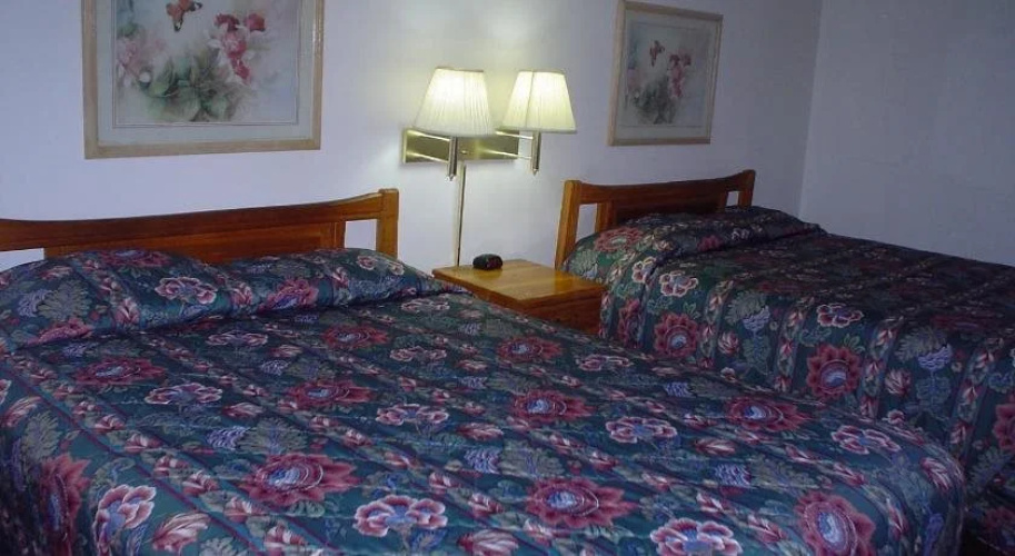 Avenue Motel