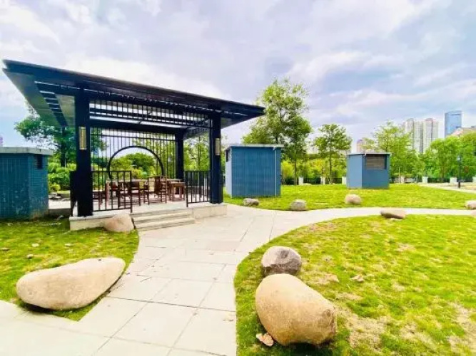 Dailin Garden Hotel