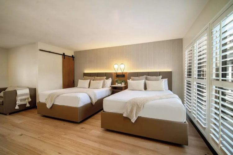 Bevonshire Lodge Motel