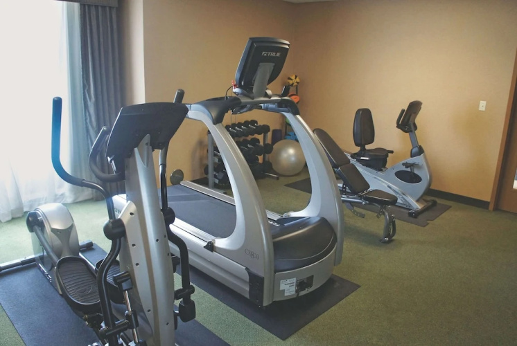La Quinta Inn & Suites Springfield Airport Plaza