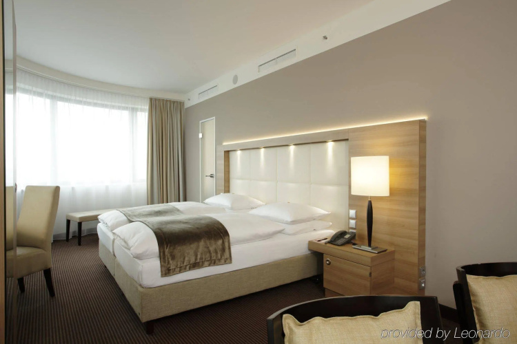 H4 Hotel Berlin Alexanderplatz photo 8