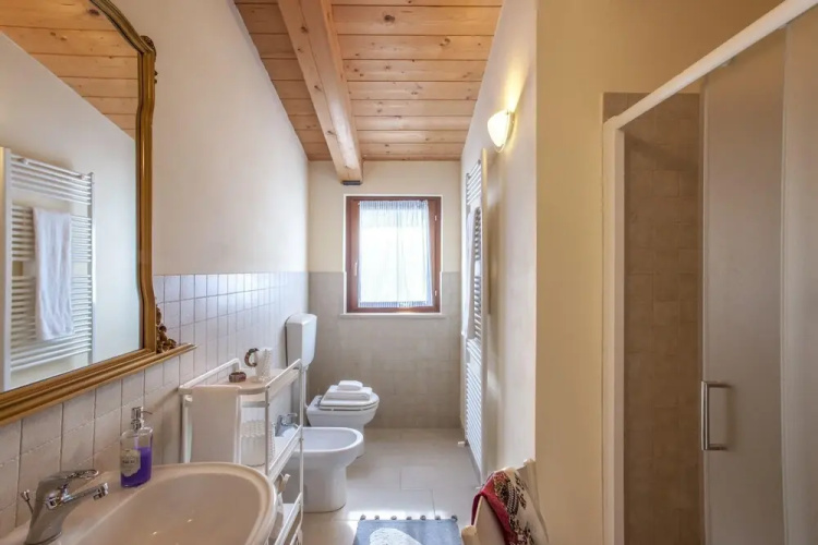 Villa in Pergola With Pool and Beach Nearby