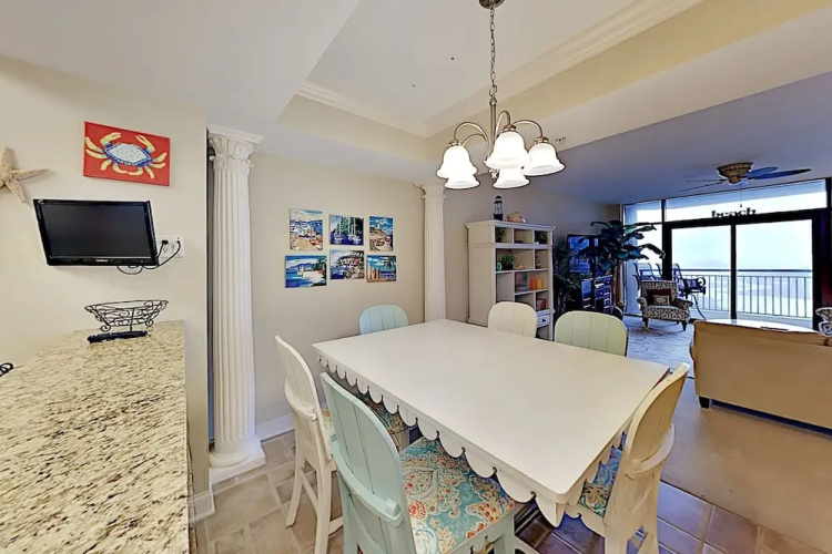 Immaculate Beachfront W/ Resort-style Pools 2 Bedroom Condo