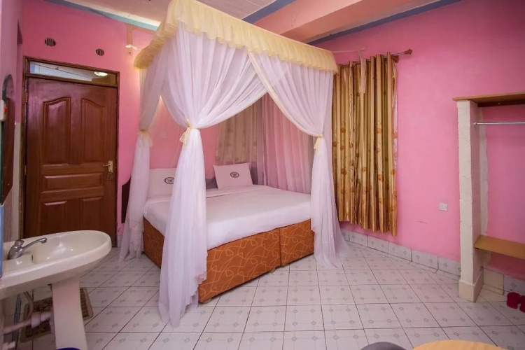 Viewers Park Hotel