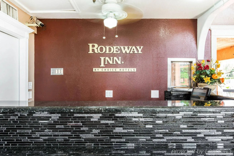Rodeway Inn - Long Beach, CA