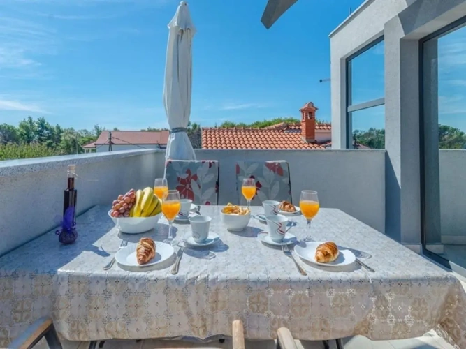 1 Bedroom Apartment with balcony