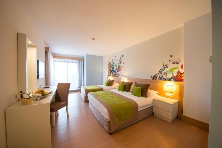 Deluxe Standard Triple room