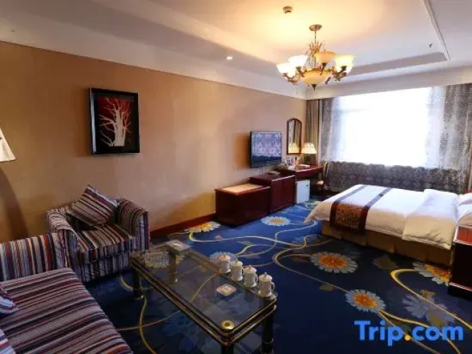 Deluxe Suite