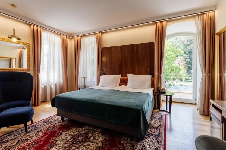Premium room