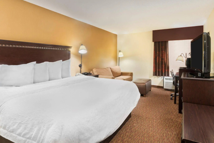 Hampton Inn Charlotte - University Place