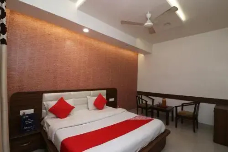 Hotel G C Regency