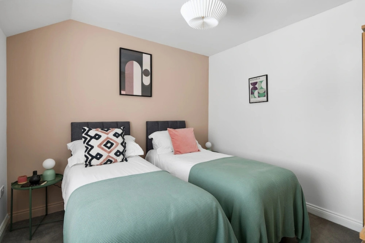 88A Albany Road