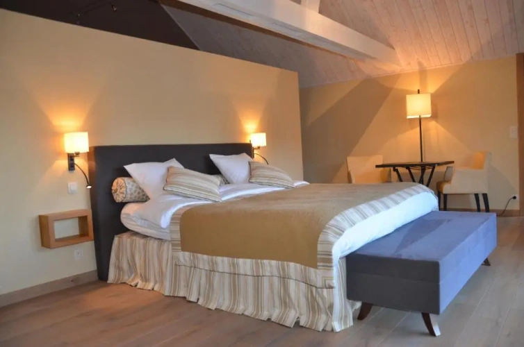 Suite with balcony and with view