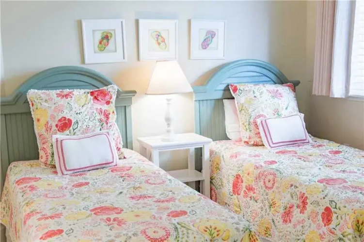 Windsor Place 303 by RedAwning