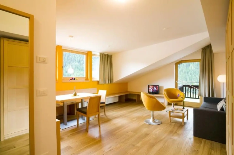 Suite with balcony and with view