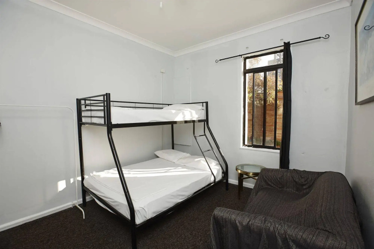Home Backpackers