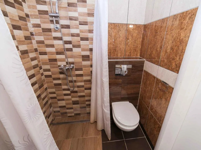 Maki Apartments