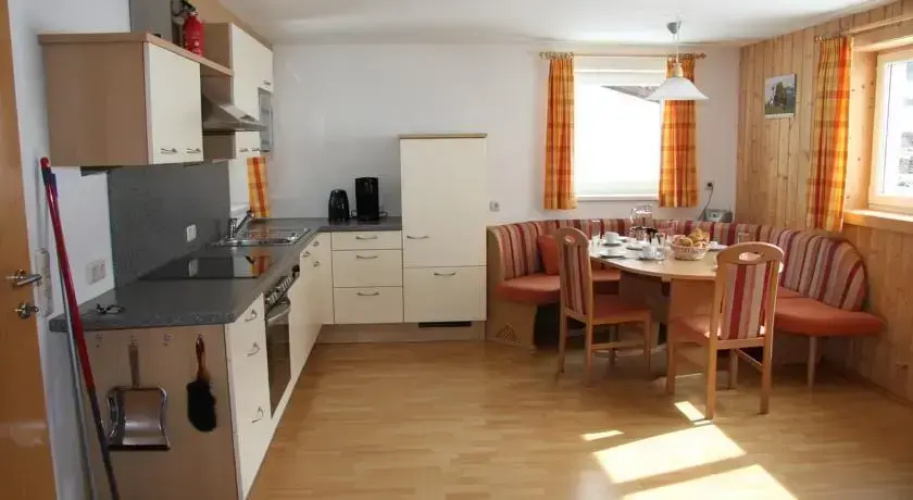 Haus Lutea