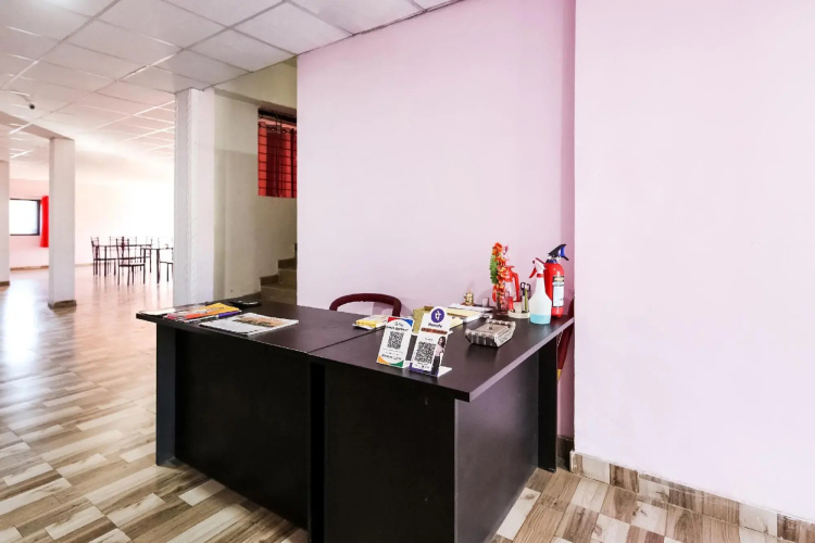 SPOT ON 77823 Hotel Daksh