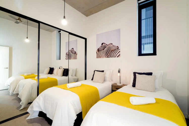 Mega Style Apartments West Melbourne Townhouse