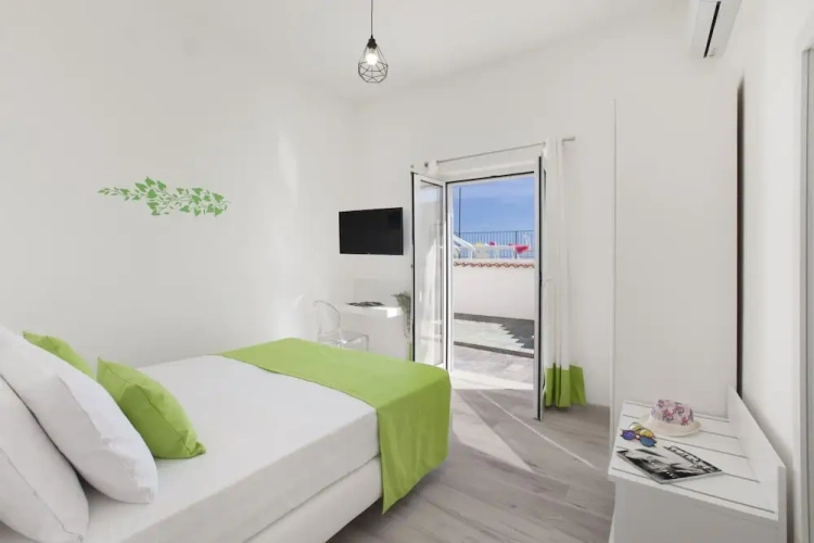 2 Bedrooms Cottage with balcony and with sea view