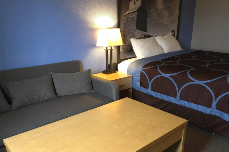 Super 8 by Wyndham Swift Current