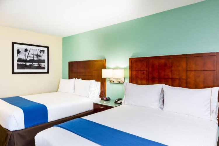 Holiday Inn Express San Diego Seaworl-Beach Area (Ex-Comfort Inn) photo 7