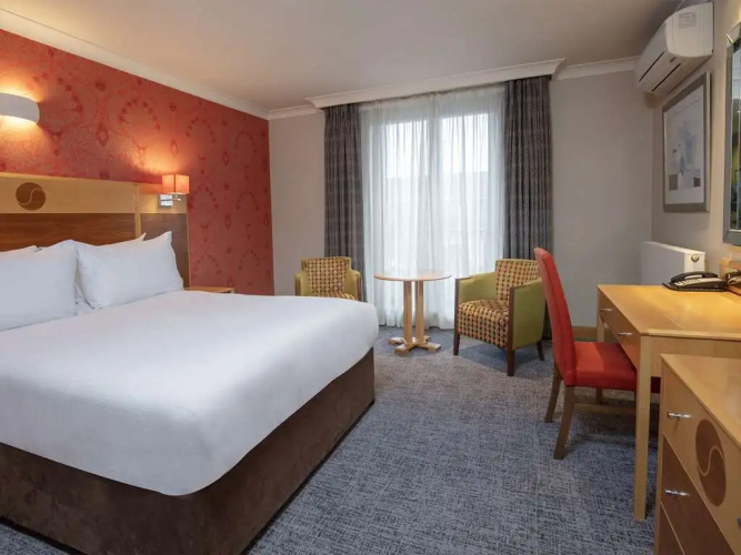 Hampshire Court Hotel & Spa