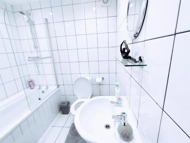Crystal Suite 2 -free private parking