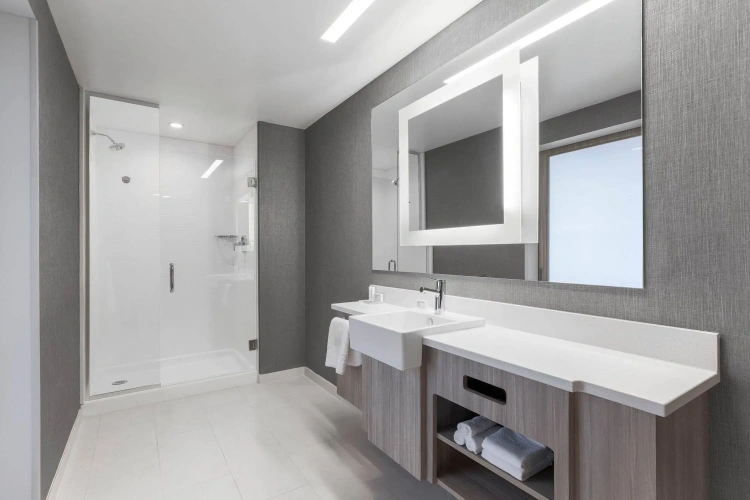 Quadruple Suite