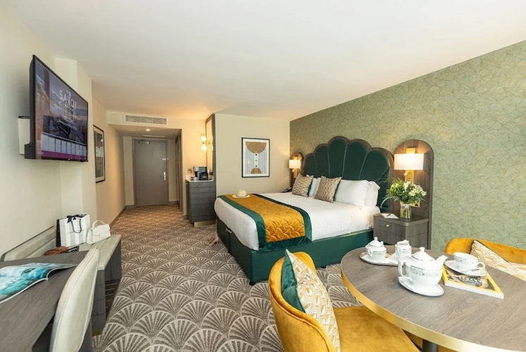Deluxe Double room with view