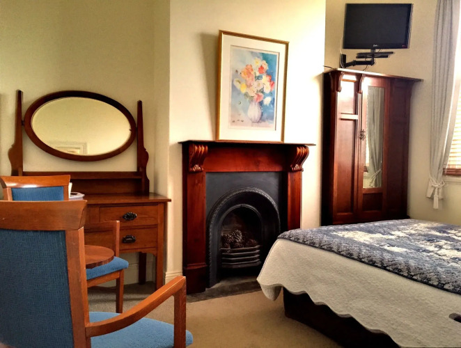 Seaview HouseHotel Overview