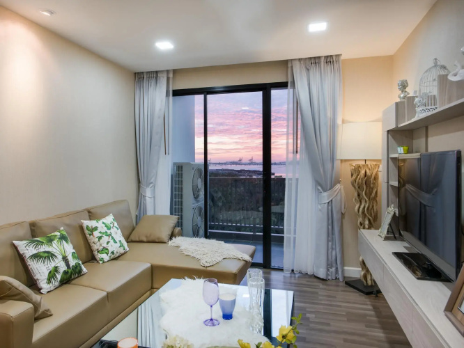 Capetown Sriracha Condo