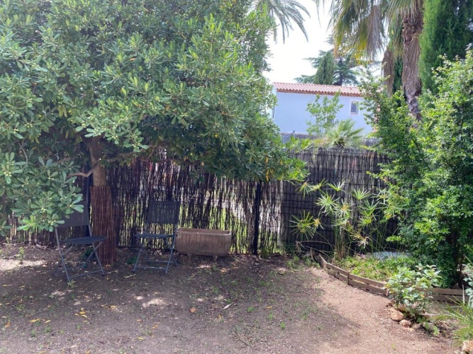 2 Bedrooms Cottage