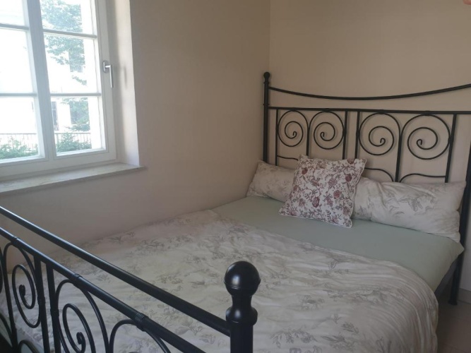 3 Bedrooms Apartment