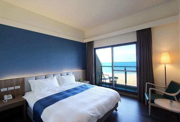 Celebrity 99 Hotel